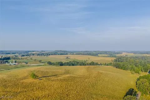 31842 Acker Rd, Kensington, OH 44427