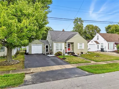 1706 Vernon Ave NW, Warren, OH 44483