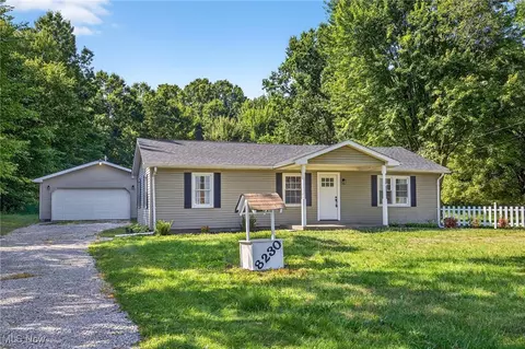 8230 Drake Stateline Rd NE, Burghill, OH 44404