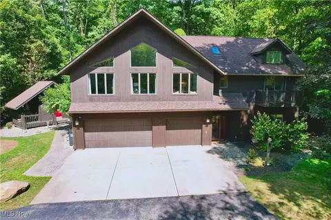 7348 S Raccoon Rd, Canfield, OH 44406