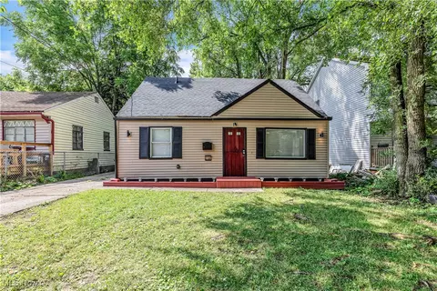 10012 Elizabeth Ave, Cleveland, OH 44105
