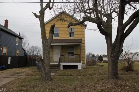 3144 Camden Ave, Lorain, OH 44055