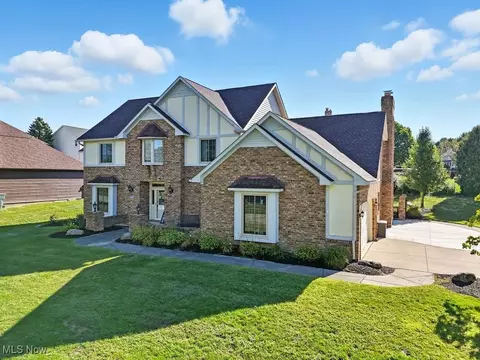 1101 Partridge Dr, Wadsworth, OH 44281