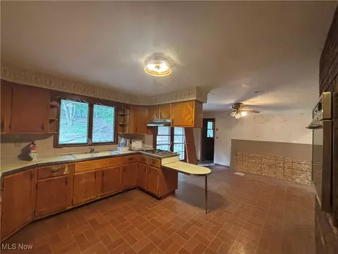 4912 Hillside Rd, Independence, OH 44131 photo 6