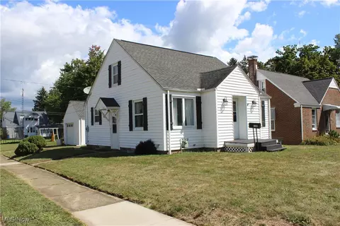 1204 Taggart St NW, Massillon, OH 44646