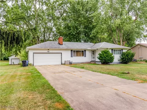 3946 Mctaggart Blvd, Kent, OH 44240