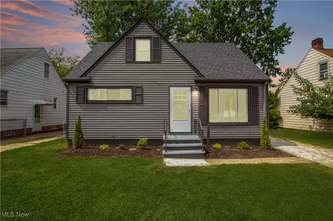 830 E 250th St, Euclid, OH 44132