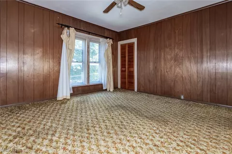 Bedroom - 1325 W 4th St, Ashtabula, OH 44004 photo 2 of 8