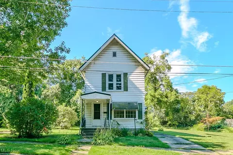 1325 W 4th St, Ashtabula, OH 44004