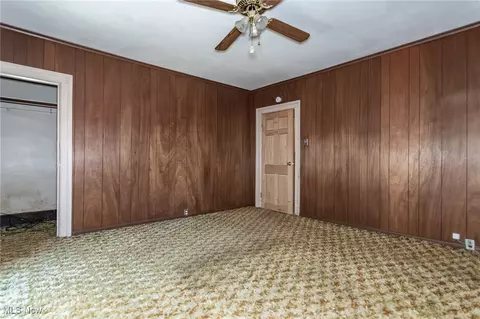 Bedroom - 1325 W 4th St, Ashtabula, OH 44004 photo 3 of 8