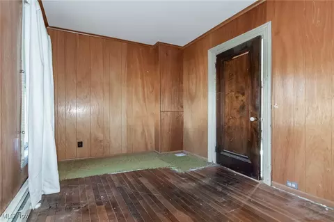 Bedroom - 1325 W 4th St, Ashtabula, OH 44004 photo 7 of 8