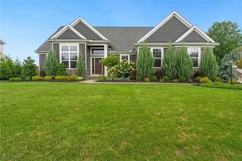 11398 Love Ln, Strongsville, OH 44149