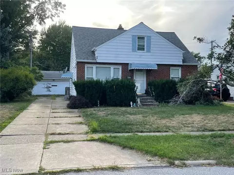 780 E 266th St, Euclid, OH 44132 photo 1