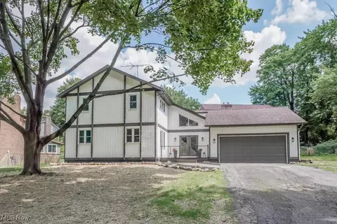 5134 Dublin Cir NW, North Canton, OH 44720
