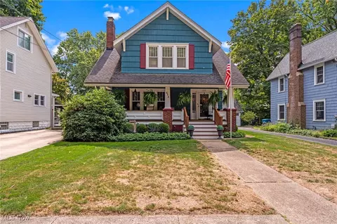 614 Pioneer St, Kent, OH 44240