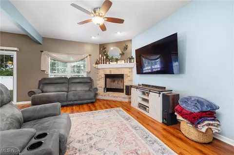 4642 Fields Way, Lorain, OH 44053 photo 9