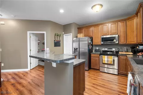 4642 Fields Way, Lorain, OH 44053 photo 17