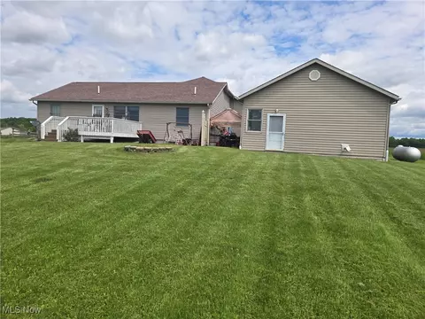 Exterior - 377 County Road 40, Sullivan, OH 44880 photo 3 of 7