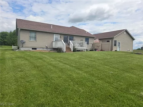 Exterior - 377 County Road 40, Sullivan, OH 44880 photo 2 of 7