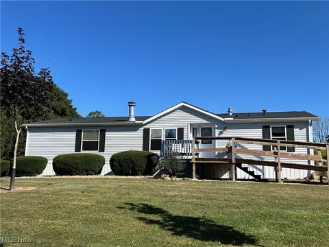 3589 Adamsville Rd, Zanesville, OH 43701
