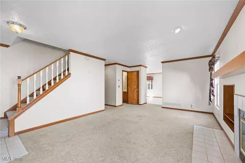 116 Middle Post Pt, Chardon, OH 44024 photo 3
