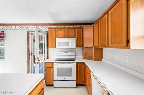116 Middle Post Pt, Chardon, OH 44024 photo 6