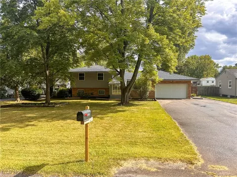 3744 Valacamp Ave SE, Warren, OH 44484