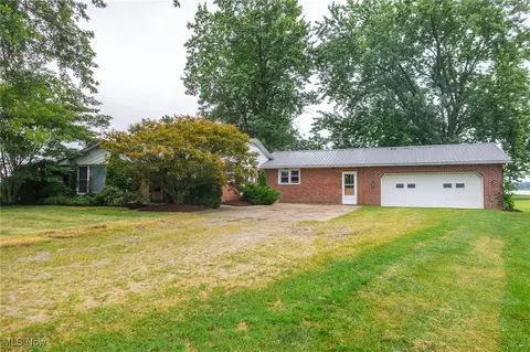 1821 Deerfield Ave N, Dalton, OH 44618