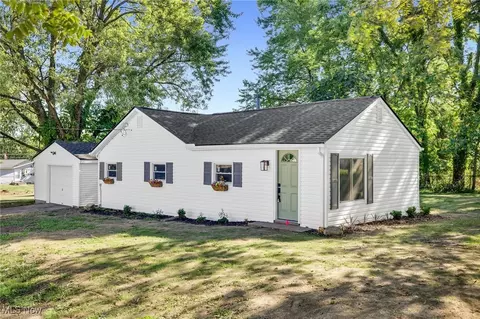 1125 Prospect St, Barberton, OH 44203