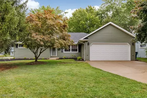 4595 Canterbury Rd, North Olmsted, OH 44070