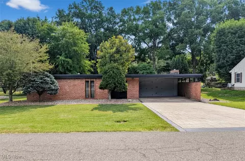 206 Lee Ave, Marietta, OH 45750