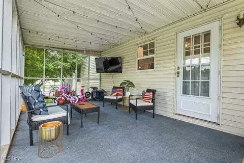 117 E 6th St, Williamstown, WV 26187 photo 19
