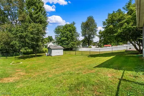 117 E 6th St, Williamstown, WV 26187 photo 23