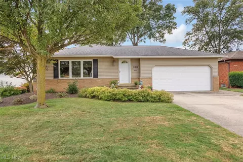 5918 Mayflower Ave, Mayfield Heights, OH 44124