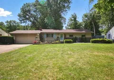 4289 Wedgewood Dr, Youngstown, OH 44511