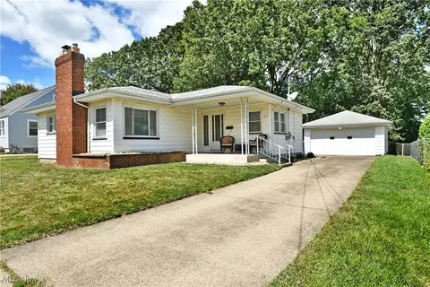 397 W Harvey St, Struthers, OH 44471