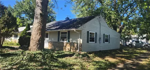 266 Race St, Berea, OH 44017