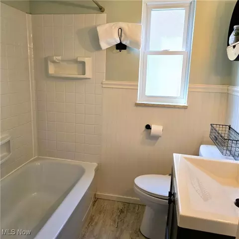 8324 Ackley Rd, Parma, OH 44129 photo 10