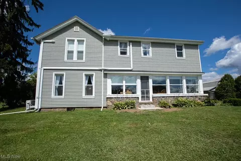 14452 Burton Windsor Rd, Burton, OH 44021