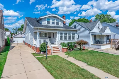 7706 Renwood Dr, Parma, OH 44129