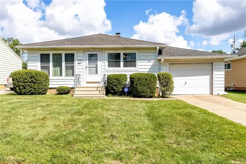 10910 Windham Rd, Parma, OH 44130