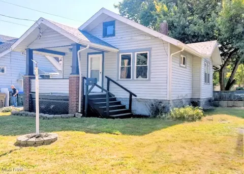 806 Curtis Ave, Cuyahoga Falls, OH 44221