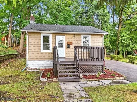 1272 Mount Vernon Ave, Akron, OH 44310