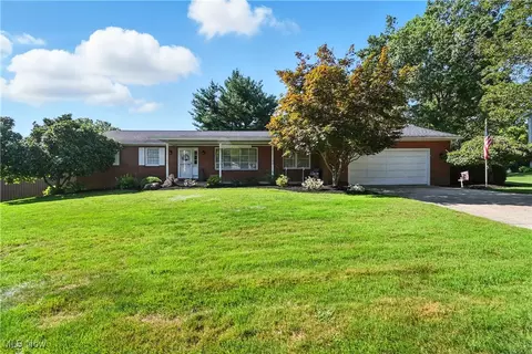 425 Mather Hill Dr, Wooster, OH 44691