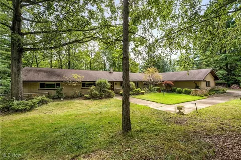 3929 Humphrey Rd, Richfield, OH 44286
