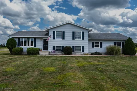10985 Johnson Rd, North Benton, OH 44449
