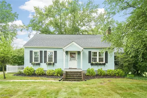 4134 Lake Vista Rd, Akron, OH 44319
