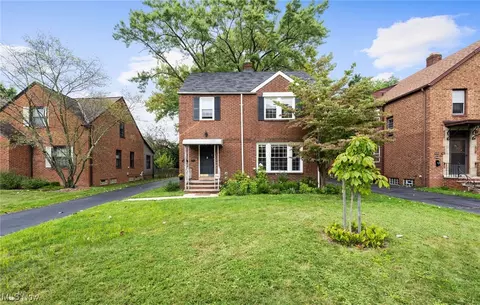 2344 Ashurst Rd, University Heights, OH 44118