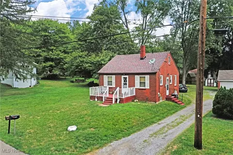 3279 Woodbine Ave SE, Warren, OH 44484