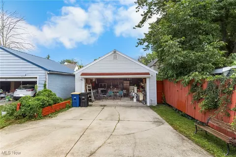 Exterior - 1733 W 7th St W, Ashtabula, OH 44004 photo 7 of 8
